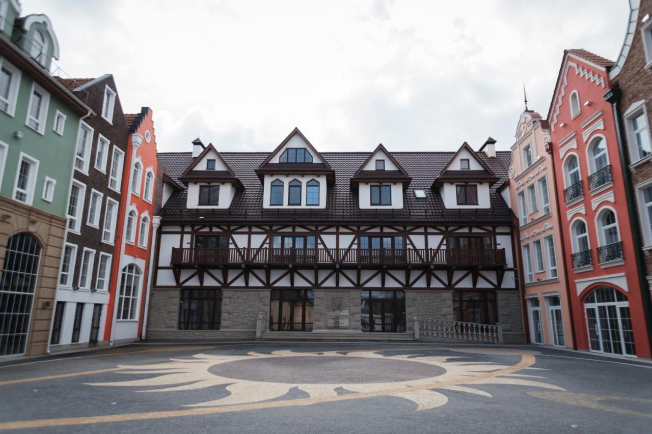 Reikartz Bergshloss Riwne Exterior foto